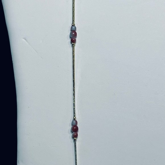 Gold Tone Triangle Chain Necklace With White And Maroon Beads - Picture 2 of 7